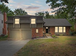 9839 Farley Ln, Overland Park, KS 66212