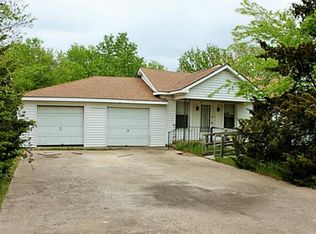 202 Lakeway Dr, Waxahachie, TX 75165