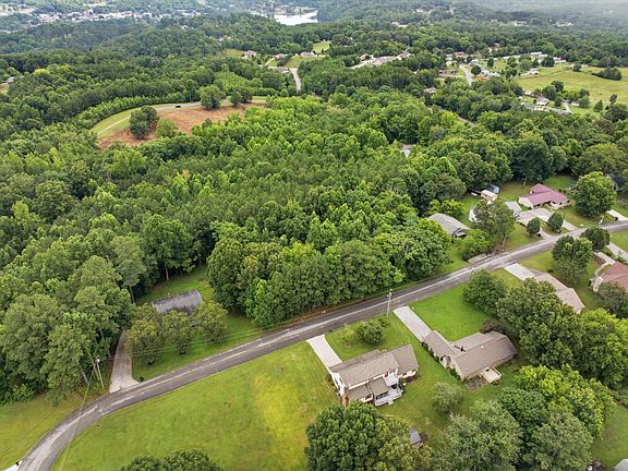 5th image of 25 Troy Dr
