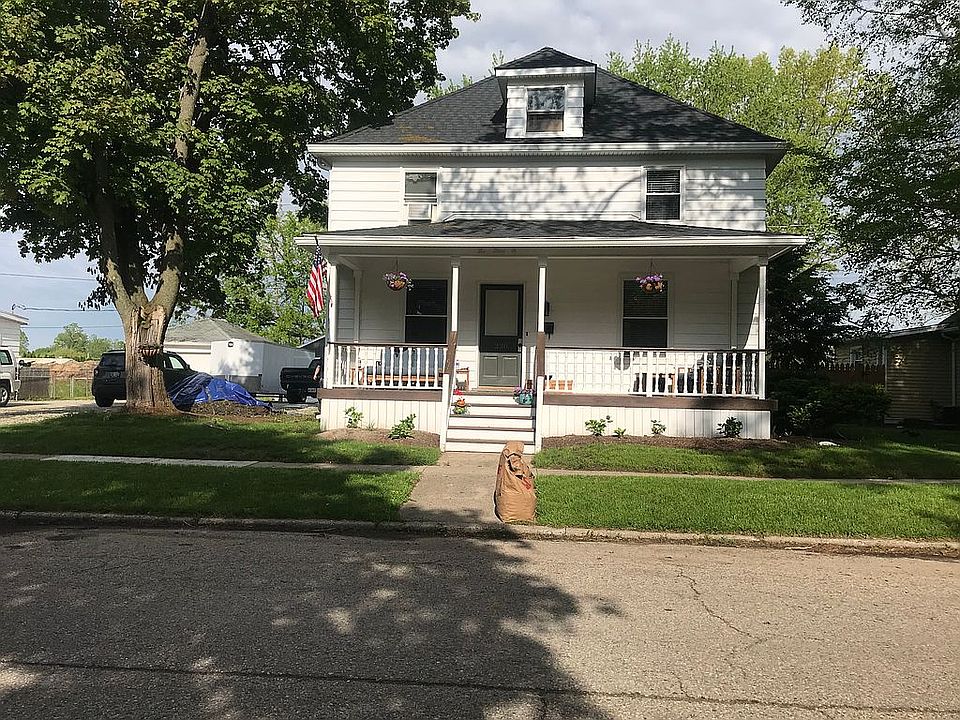 1st image of 230 S 10th St