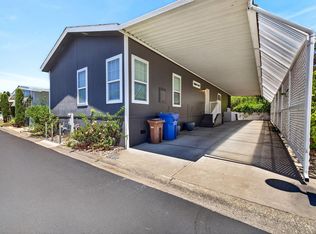 920 Champagne N, Calistoga, CA 94515