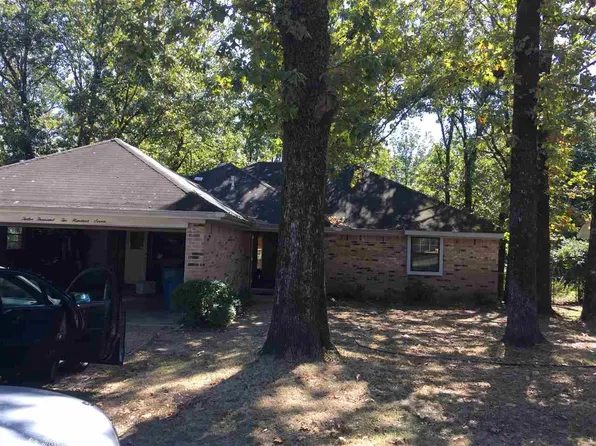 12207 Pleasant Forest Dr, Little Rock, AR 72212