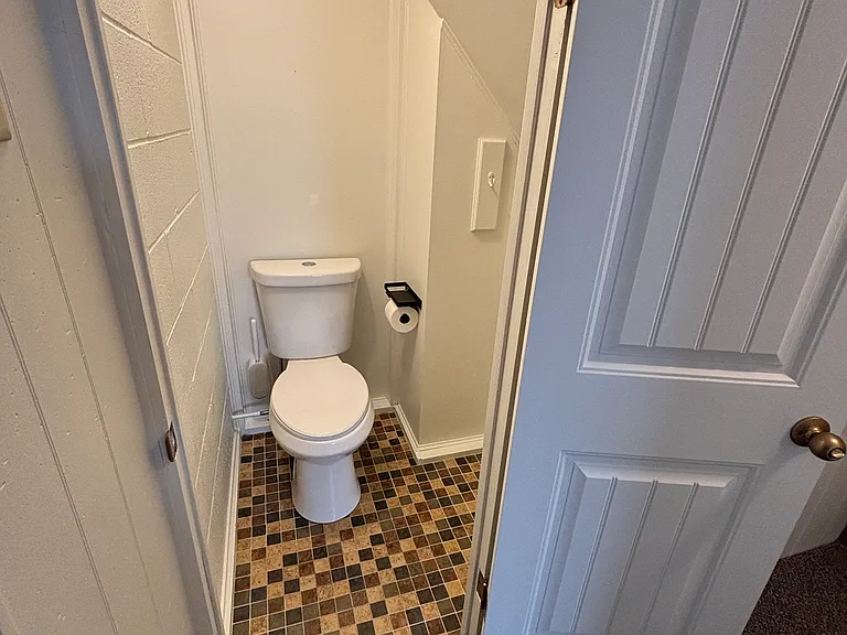 657 Main St — Photo 13