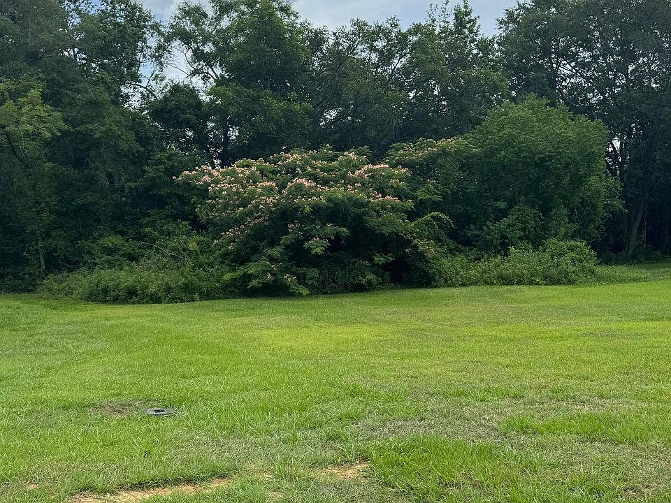 2nd image of 120 Tranquility Ln