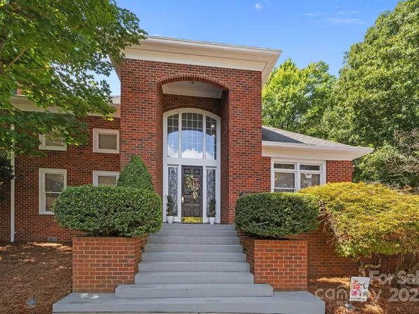 403 Maymont Dr, Cramerton, NC 28032