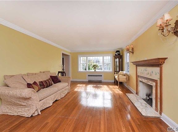 4th image of 427 Rose Ln