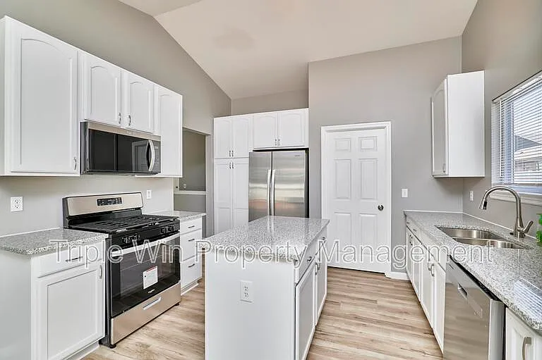 4927 Triple Tree Ct — Photo 18