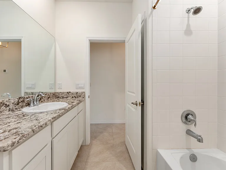 5347 NW 46th Lane Rd — Photo 35