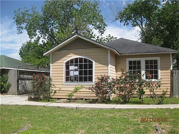 Another view showing the driveway gate.