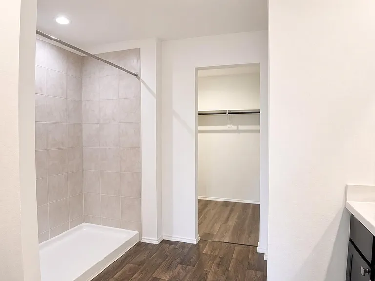 21610 Violet Ridge Rd — Photo 9