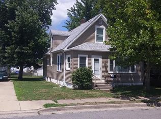 251 E Penning Ave, Wood River, IL
