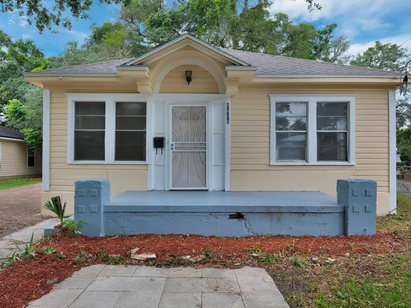 6418 Sapphire Dr, Jacksonville, FL 32208