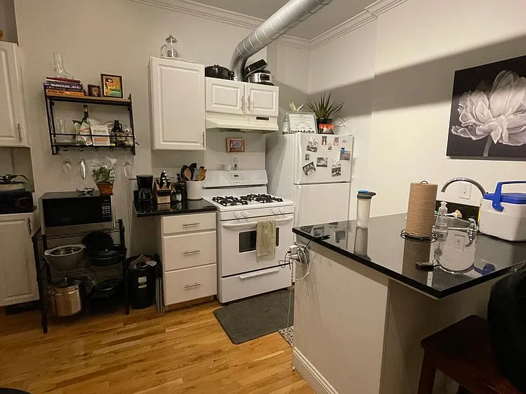 842 S 3rd St — Photo 2