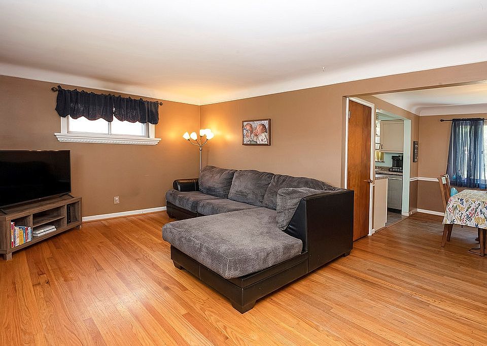 1st image of 8372 Coghill Ln