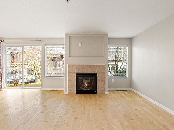 4th image of 10723 SW Canterbury Ln Ste 102