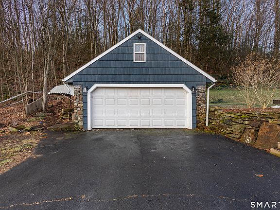3rd image of 503 Waterbury Road