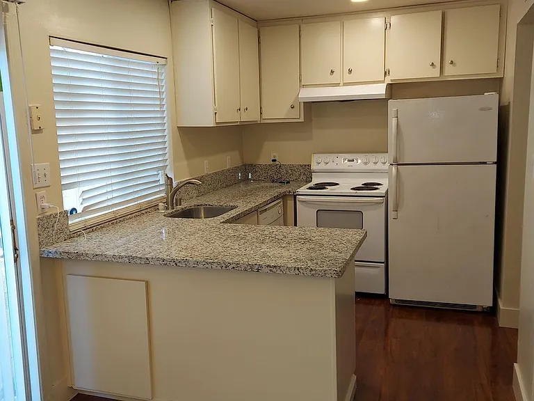 8883 Salmon Falls Dr #E — Photo 7