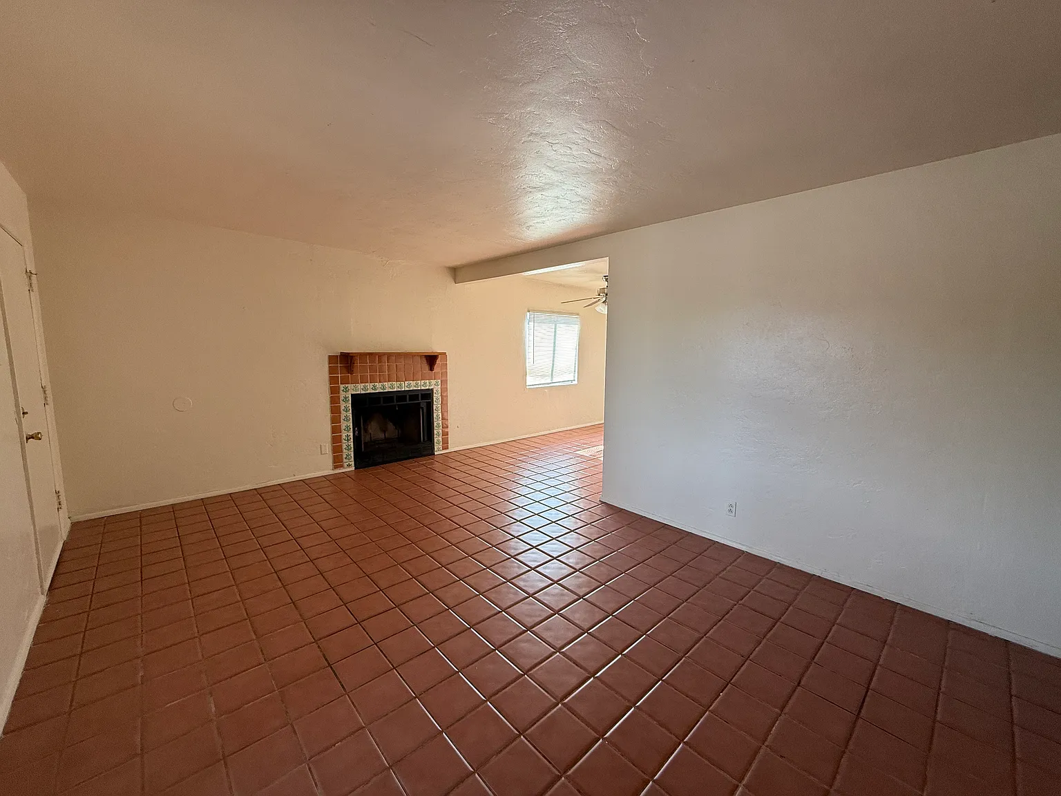 1440 E Lee St — Photo 2