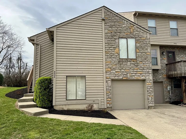 9526 Colegate Way — Photo 2