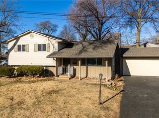 6701 N Flora Ave, Gladstone, MO 64118