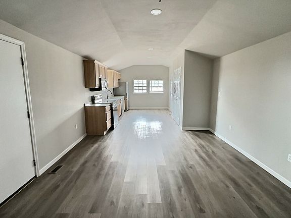 4th image of 6535 Field Dr