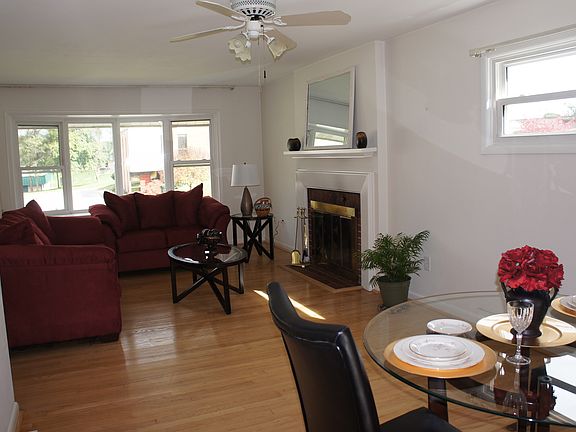 3rd image of 18635 Crestwood Dr