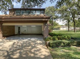 744 Oakwood Trl, Fort Worth, TX 76112