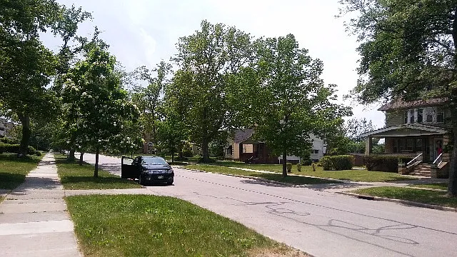Exterior Neighborhood (street photo)