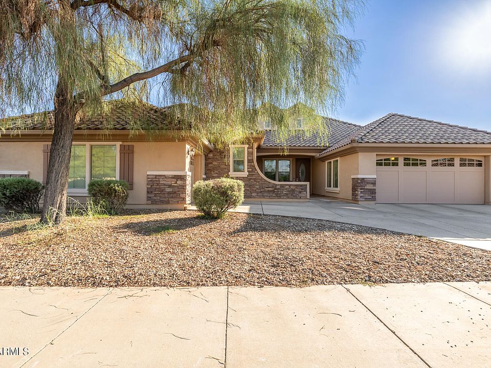 1st image of 15745 W GLENROSA Avenue