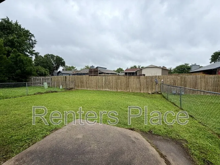 8215 N 117th East Ave — Photo 12