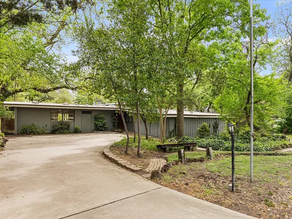 2822 S Glenbrook Dr, Garland, TX 75041