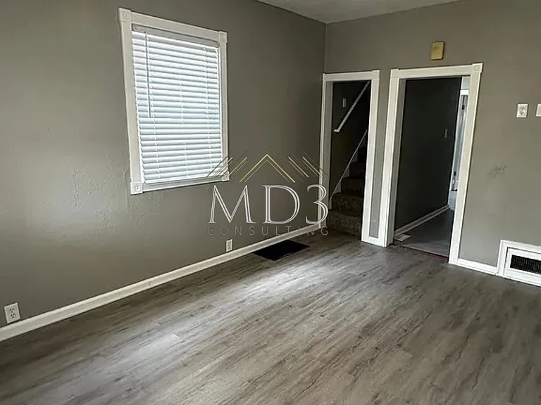 4051 Taft Ave — Photo 8