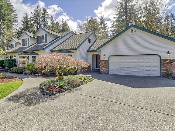 2nd image of 1813 Centerwood Dr SE