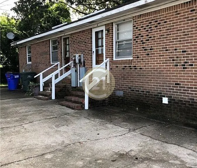 1336 E Balview Ave #B — Photo 1