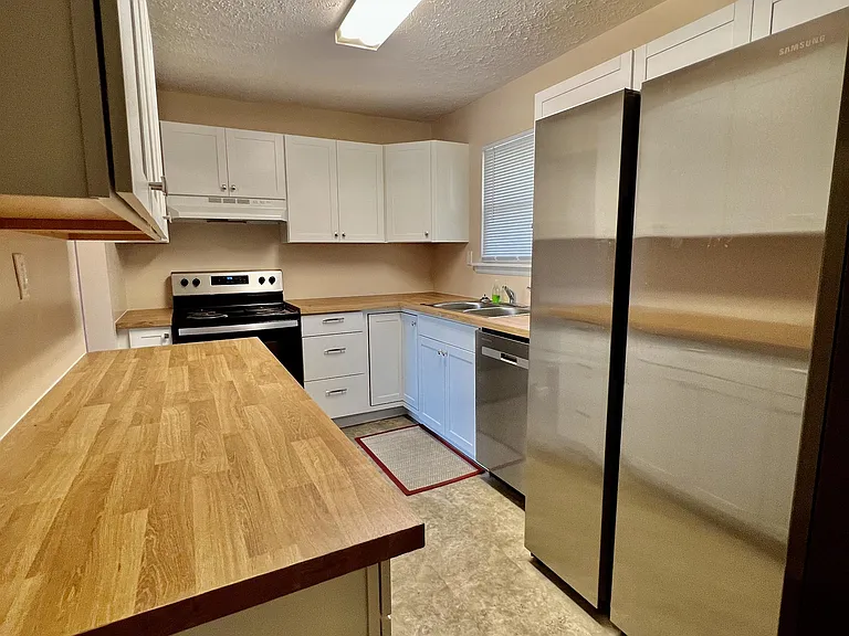 10 Dorsey Ln #1 — Photo 6