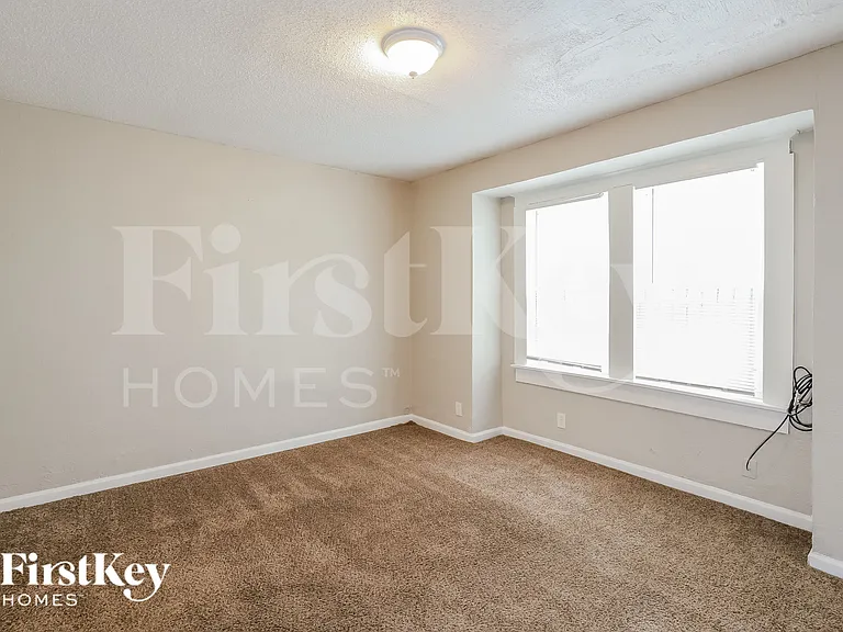 1603 Elmwood Ave — Photo 6