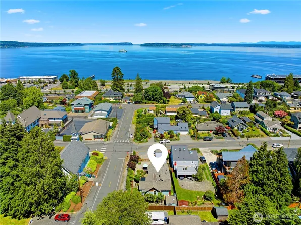 308 Loveland Avenue, Mukilteo, WA 98275