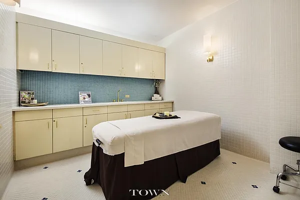 Rented by Town Residential | media 26