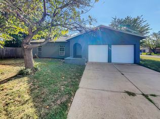 400 Randy Dr, Crowley, TX 76036