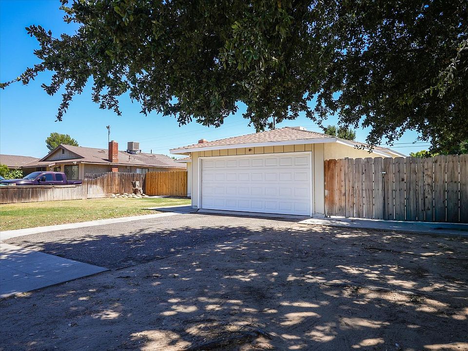 1st image of 5358 E Tyler Ave