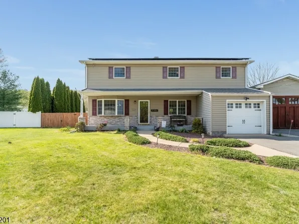 103 Carter Ter, Hackettstown Town, NJ 07840