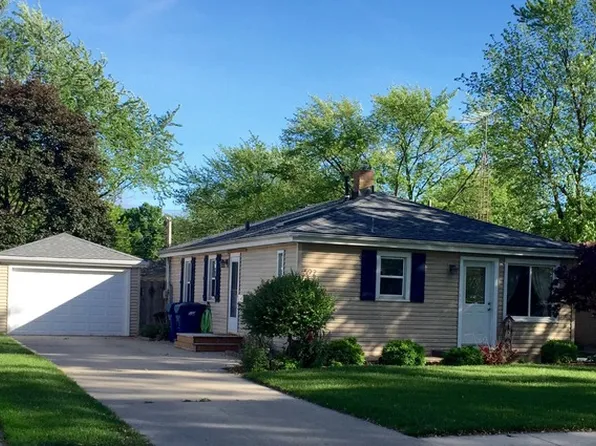 592 W River St, Bourbonnais, IL 60914