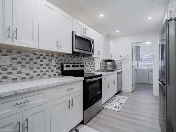 1211 NW 50th Ave, Lauderhill, FL 33313