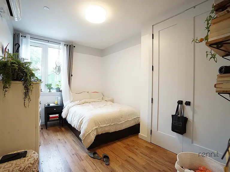 774 Lexington Ave #1B — Photo 7