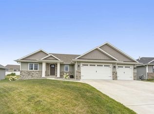 1617 Steiner Ln, Green Bay, WI 54313