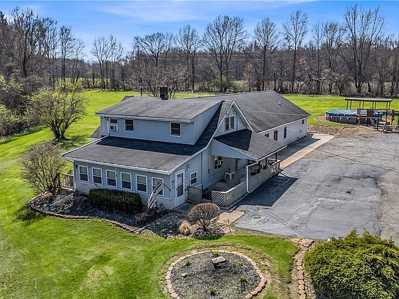 2nd image of 15064 W River Rd