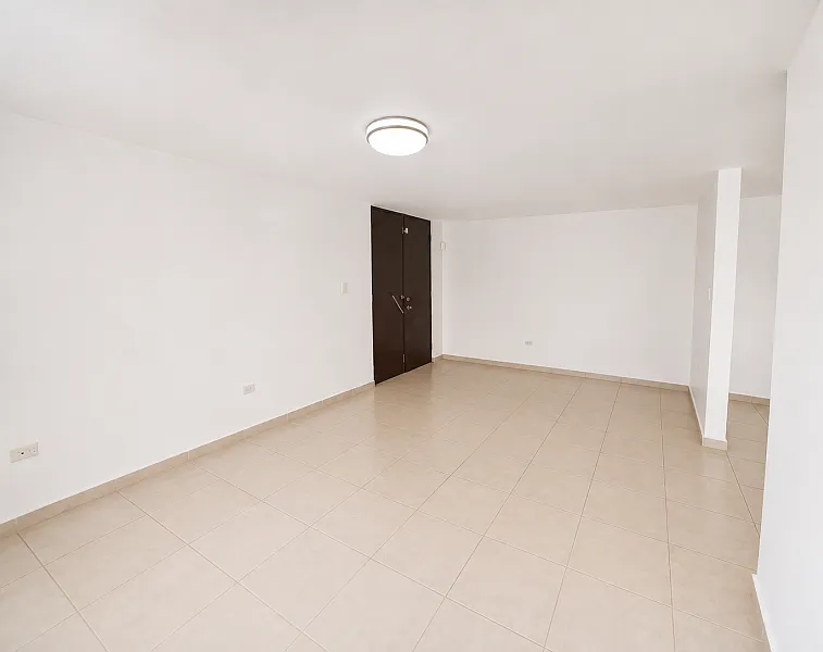 3 bed, 2.0 bath, 1900 sqft, $1,900 — Photo 4