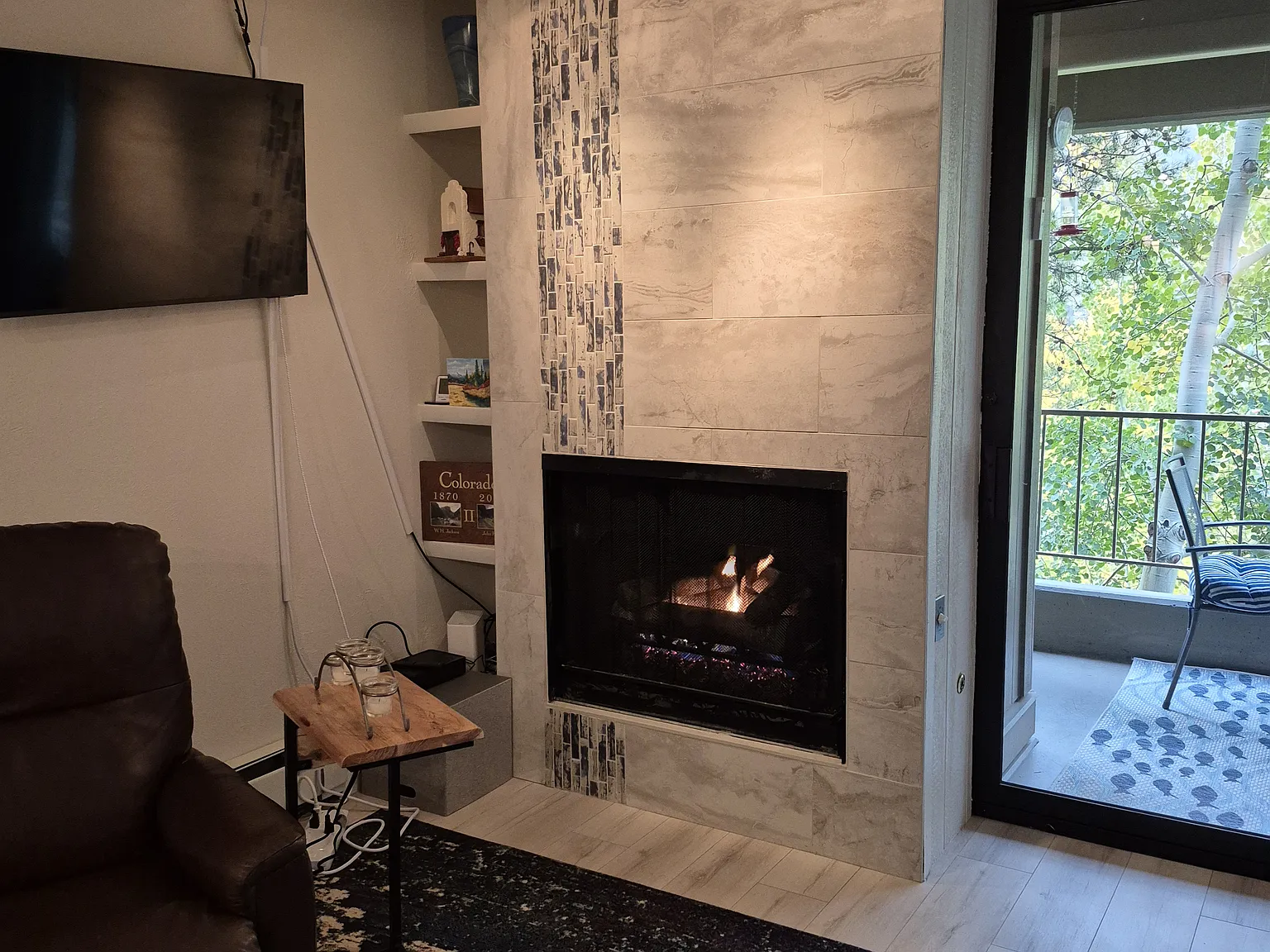 2 bed, 777 sqft, $3,600 — Photo 2