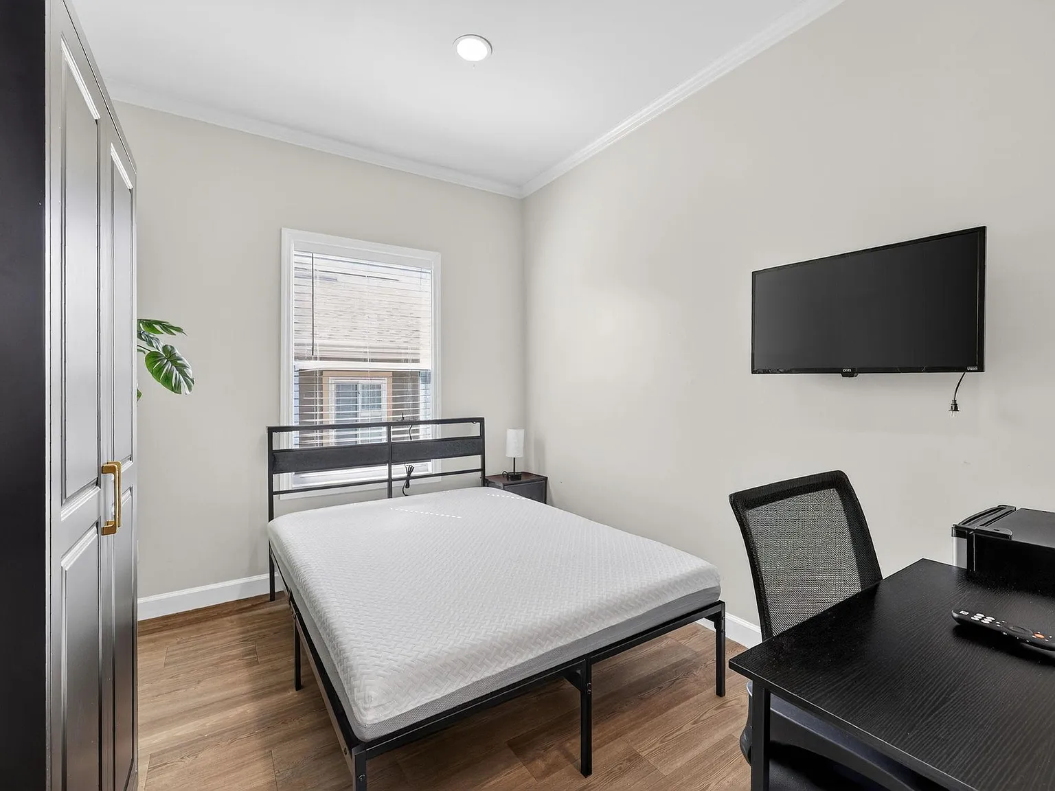 4 bed, 3.0 bath, 1900 sqft, $957 — Photo 4