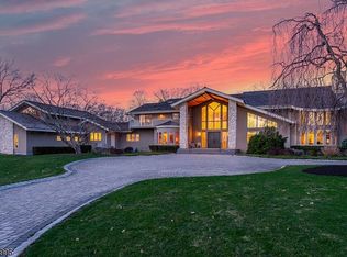 38 Sheepfield Farms Dr, New Vernon, NJ 07976